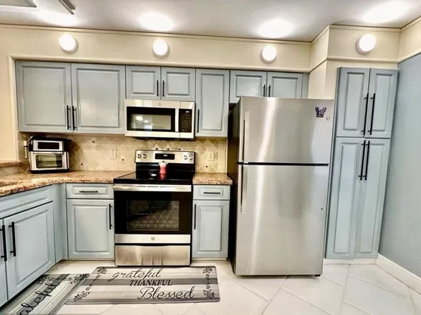 2240 N Cypress Bend Drive #501, Pompano Beach, FL 33069