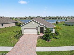 20313 Camino Torcido Loop, North Fort Myers, FL 33917