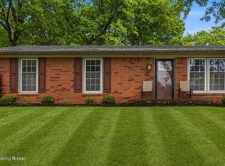 8006 Afterglow Dr, Louisville, KY 40214
