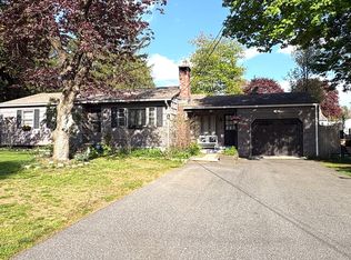 15 Fairhaven Dr, East Longmeadow, MA 01028