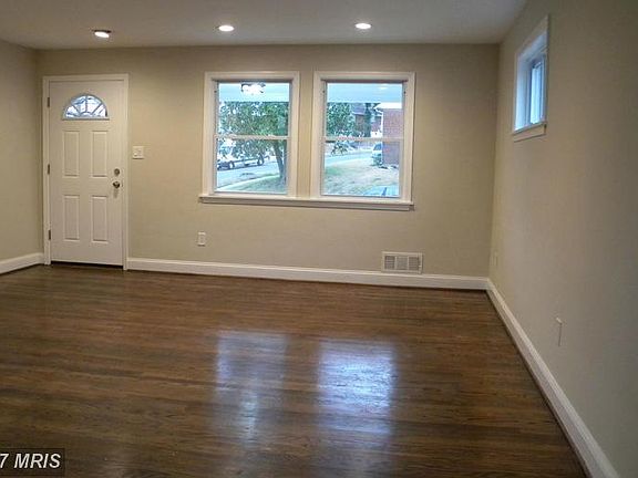 3rd image of 6501 Clearfield Ct