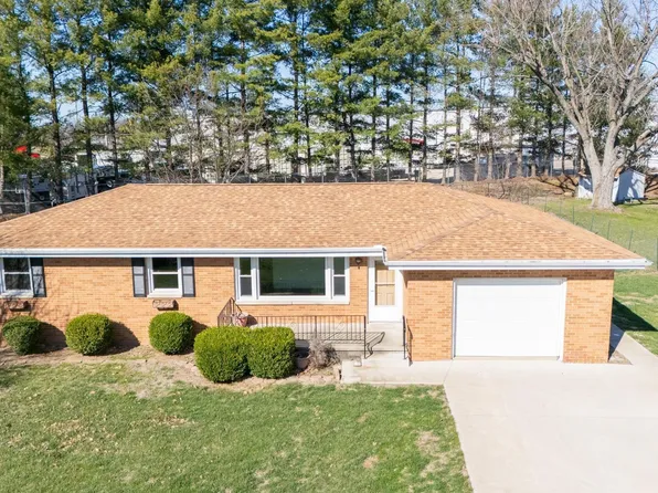 135 Glenview Ave, East Peoria, IL 61611