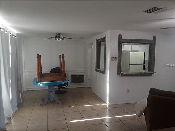 4th image of 3247 Columbus Dr