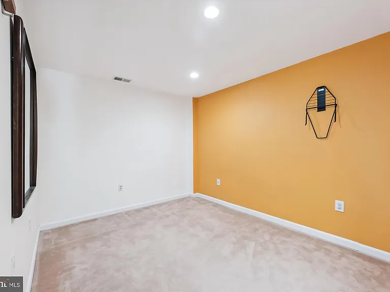 7445 Gillingham Row — Photo 25