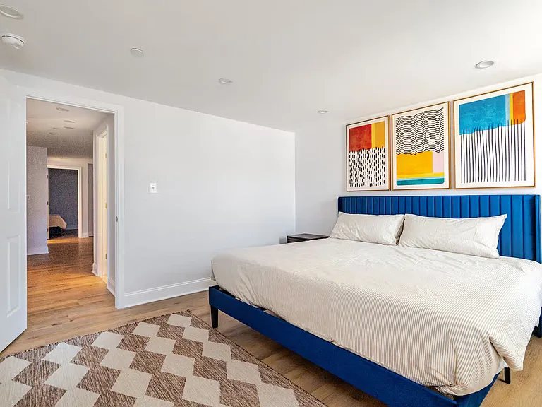 1331 Queen St NE — Photo 17