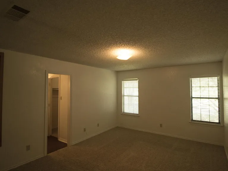 900 Kilkenny Ct #D — Photo 6