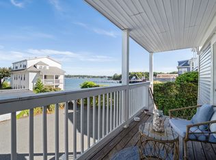 23 Green St #1R, Salem, MA 01970