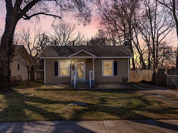 2nd image of 920 W Talmage Street