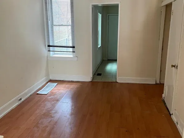 1909 W Bristol St, Philadelphia, PA 19140