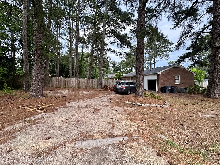 3020 Berkley Dr — Photo 16