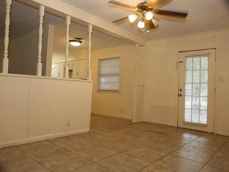 1301 Bandera Ln — Photo 18