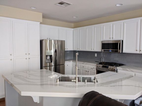 4th image of 743 W Bel Esprit Cir