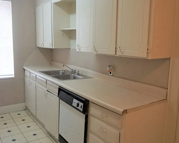 3400 N Robinson Ave — Photo 19