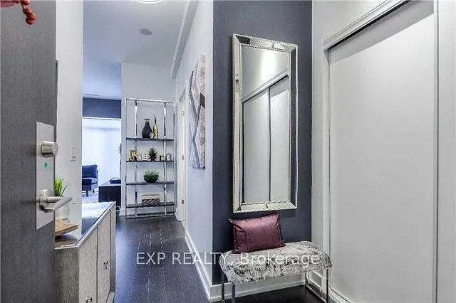 6 Parkwood Ave #201 — Photo 5