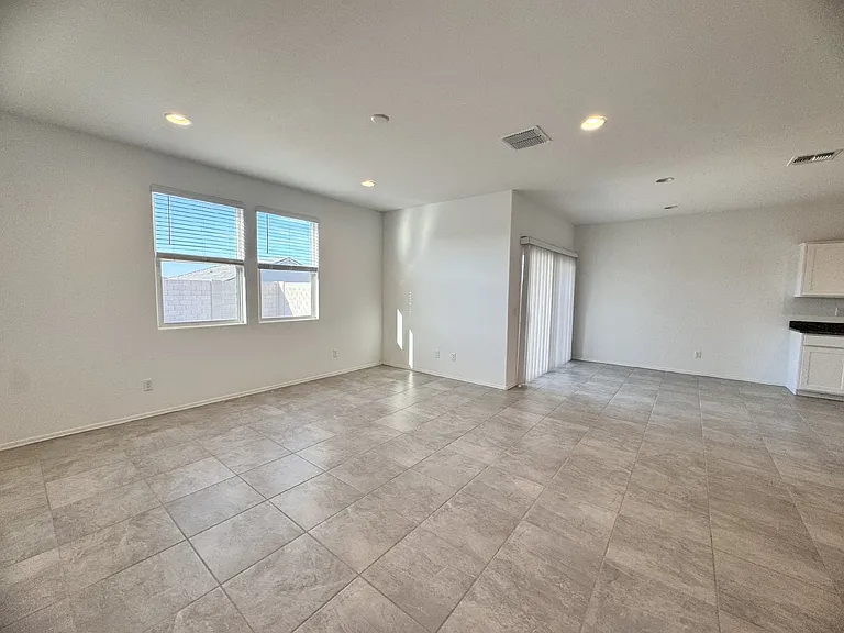 1137 W Chimes Tower Dr — Photo 21