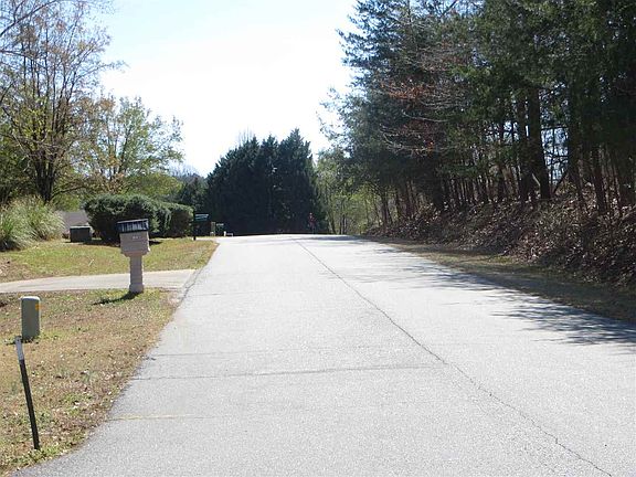 5th image of 191 Black Duck Ln