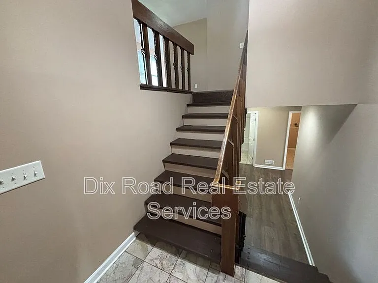 4107 Central Ave — Photo 7