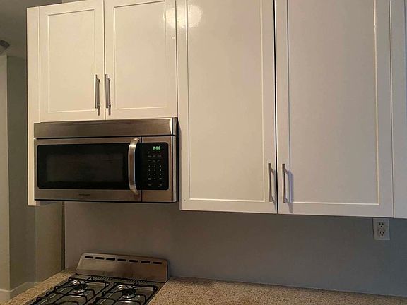 5th image of 85 Vermilyea Ave #15