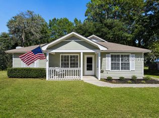 16 Robin Way, Beaufort, SC 29907