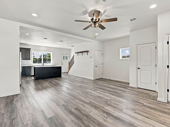 4th image of 750 S 9th St #1