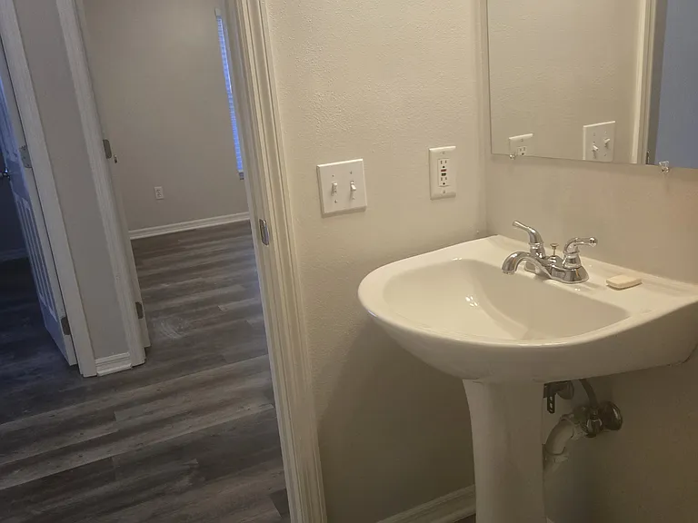 901 Beresford Way — Photo 19