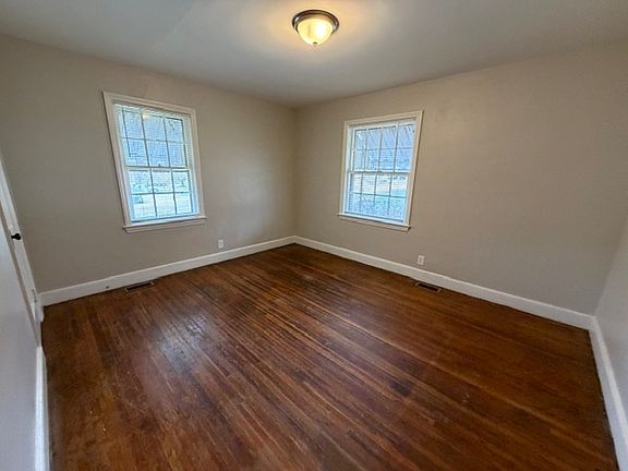 5th image of 3806 Wooddale Ln