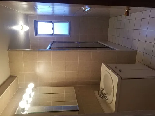 Rented by Max & Associates Realty Corp | media 14