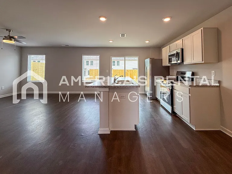 106 River Grass Dr — Photo 7