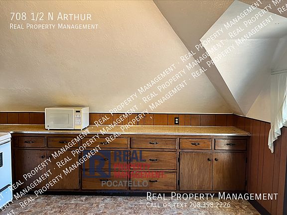 5th image of 708 1/2 N Arthur Ave
