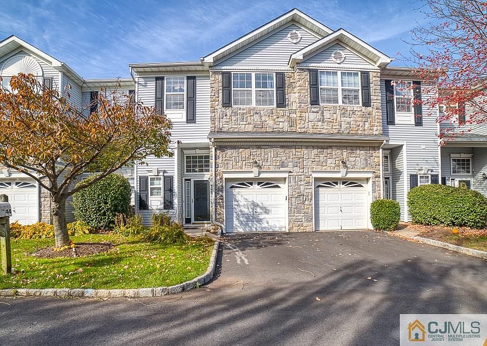 1st image of 44 Capica Ct