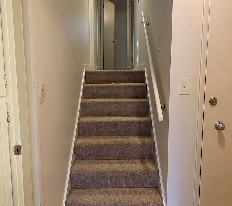 1st image of 4420 Greenwood Ave N APT 1
