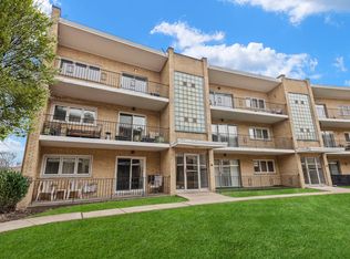 10336 S Pulaski Rd APT 301, Oak Lawn, IL