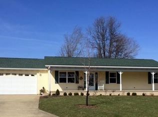 406 W Spruce Ave, Byesville, OH 43723