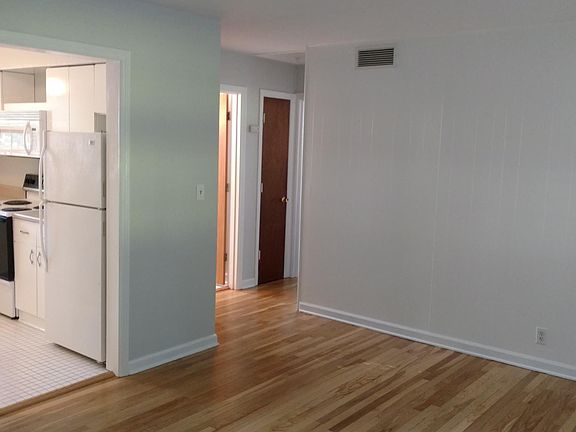 4th image of 901 E Mumford Dr APT A