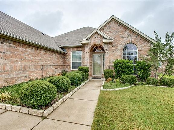 2nd image of 4513 Woodbluff Dr