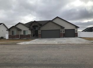 1240 N Blue Grass Ln, Idaho Falls, ID 83401