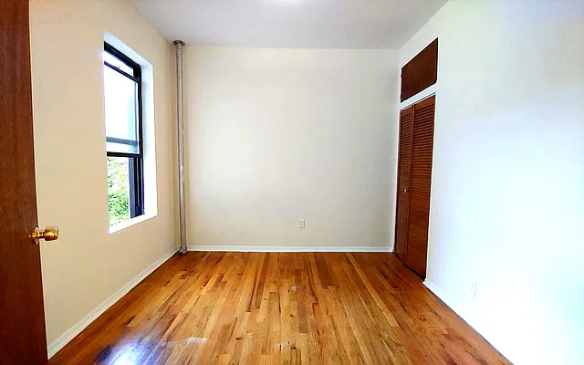 Rented by Moss Realty Company | media 6