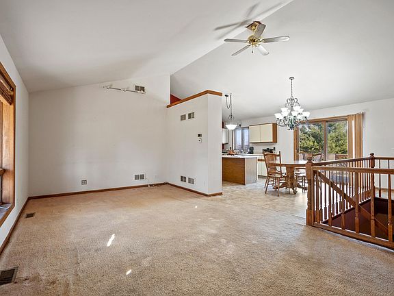 2nd image of 626 Burlington Ave