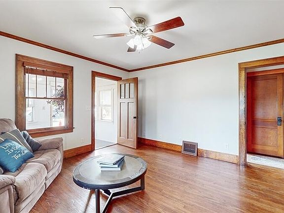 5th image of 4227 Orchard St