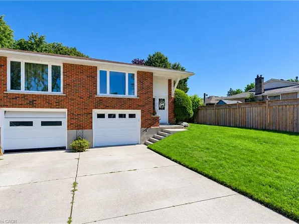 31 Grosbeak Rd, Woolwich, ON N3B 1V8
