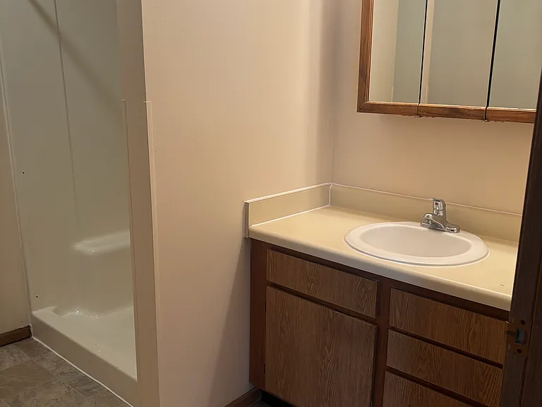 East Ridge Apartments — Photo 9