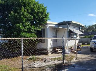 3313 Barton St, Mims, FL 32754