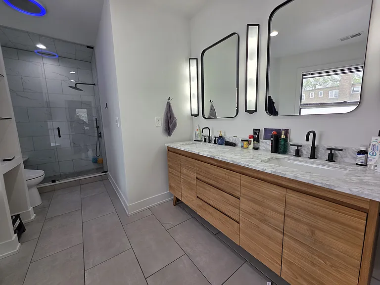 5252 N Damen Ave #2 — Photo 16