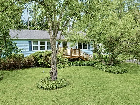 3rd image of 134 Southside Dr