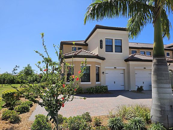 4th image of 10031 Crooked Creek Dr Unit 101