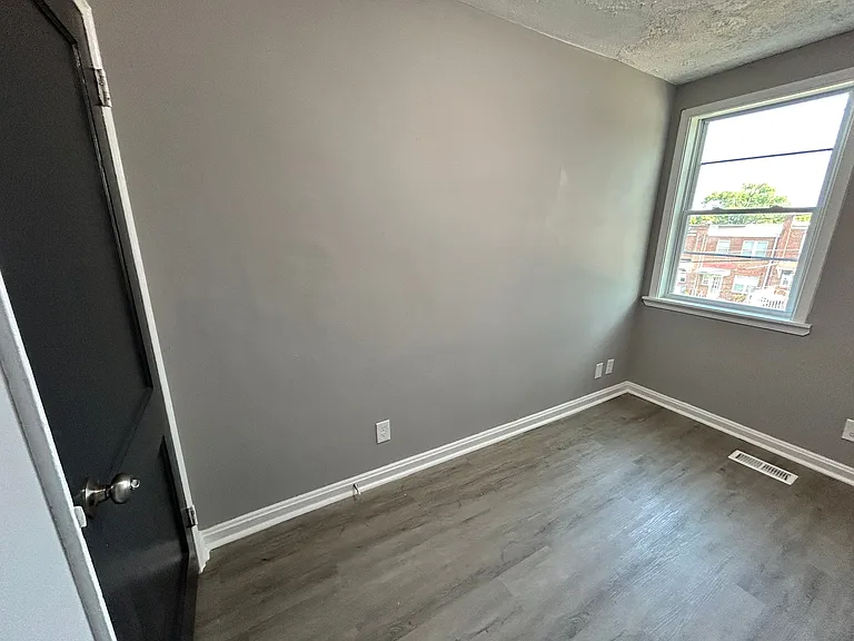 1503 Aldeney Ave — Photo 29