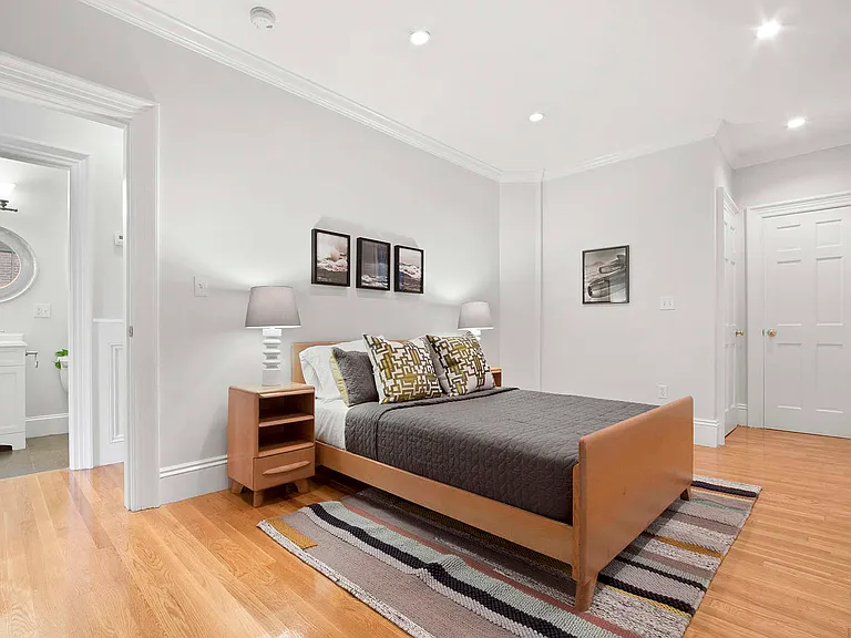 244 Beacon St #1B1 — Photo 10