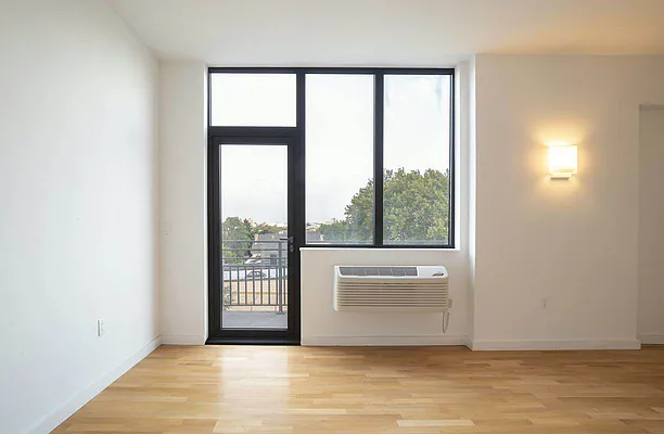 Rented by Astoria Realty | media 19