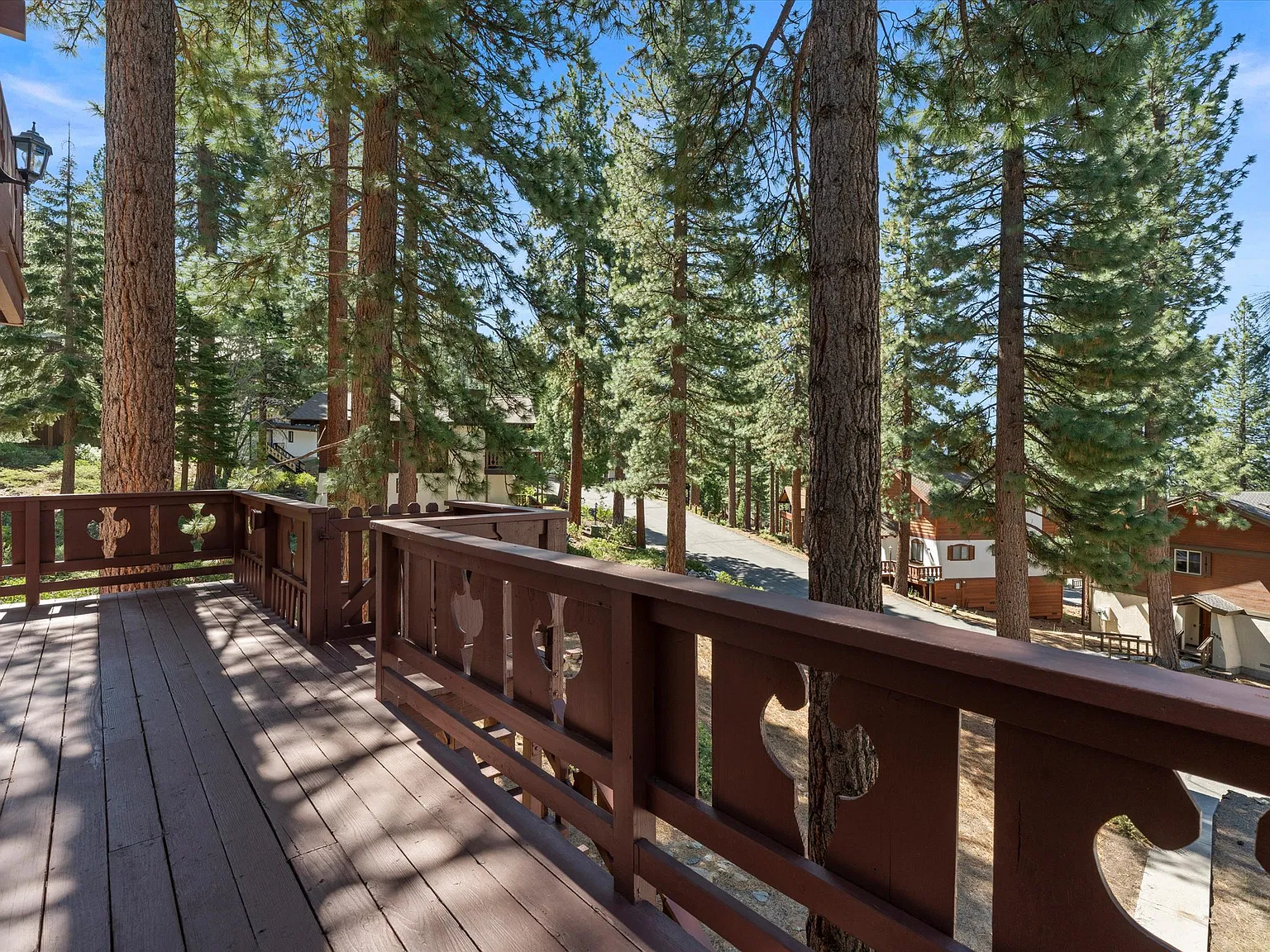 4 bed, 2.5 bath, 1600 sqft, $3,700 — Photo 3