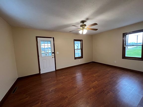 5th image of 822 W Longview Ave